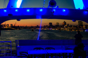 Abendstimmung in Hamburger Hafen